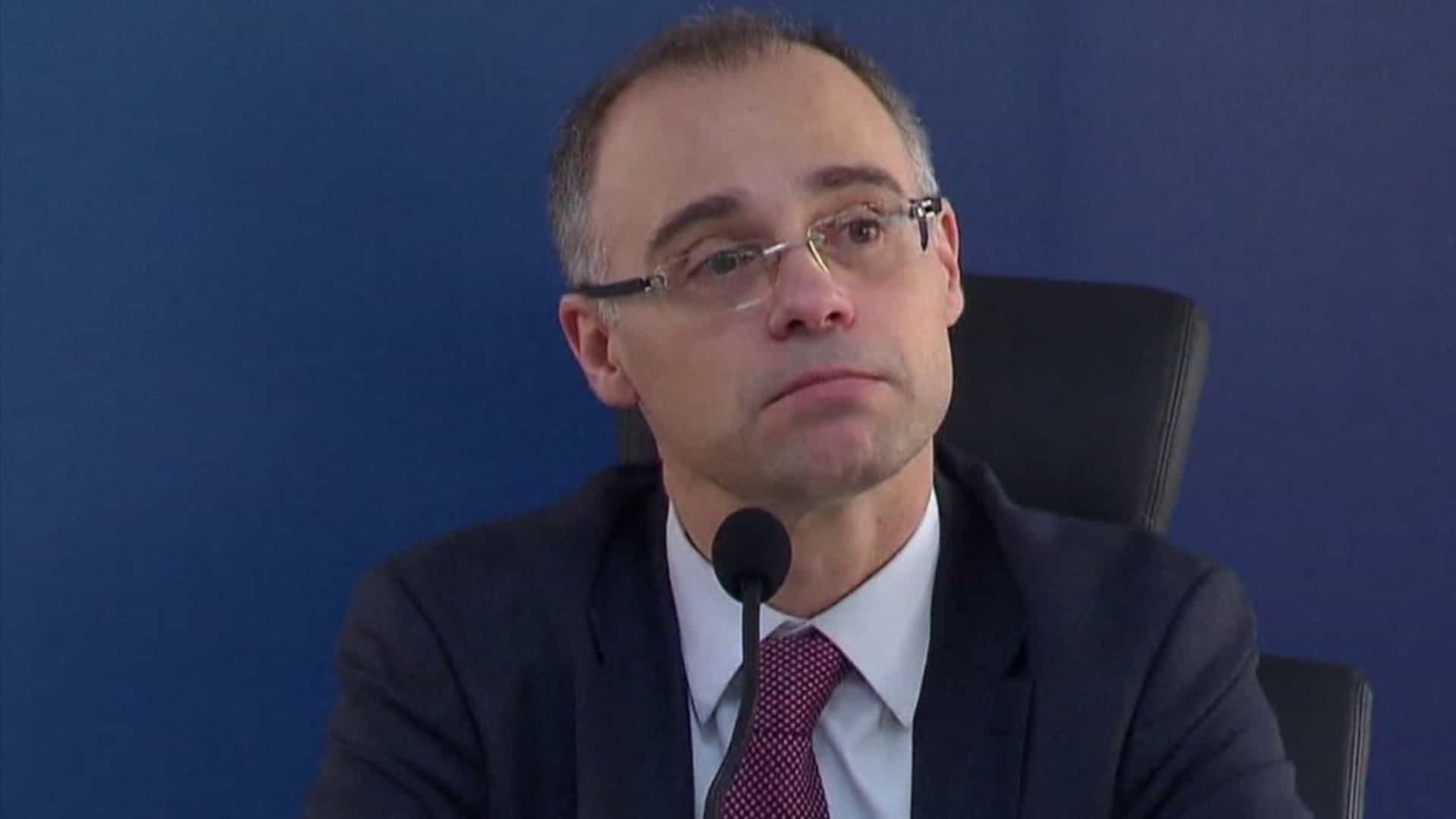 Medonça é relator de pedido para investigar compra de imóveis pelo clã Bolsonaro