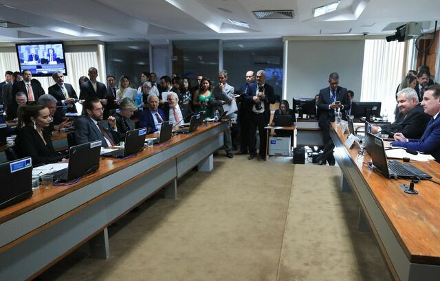 Comissão do Senado aprova prorrogação da desoneração da folha de pagamento