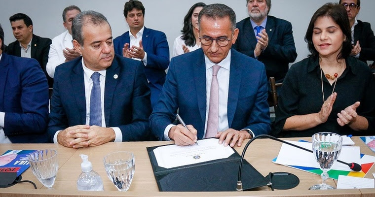 Danilo Cabral toma posse na superintendência da Sudene com a missão de reduzir as desigualdades da região Nordeste